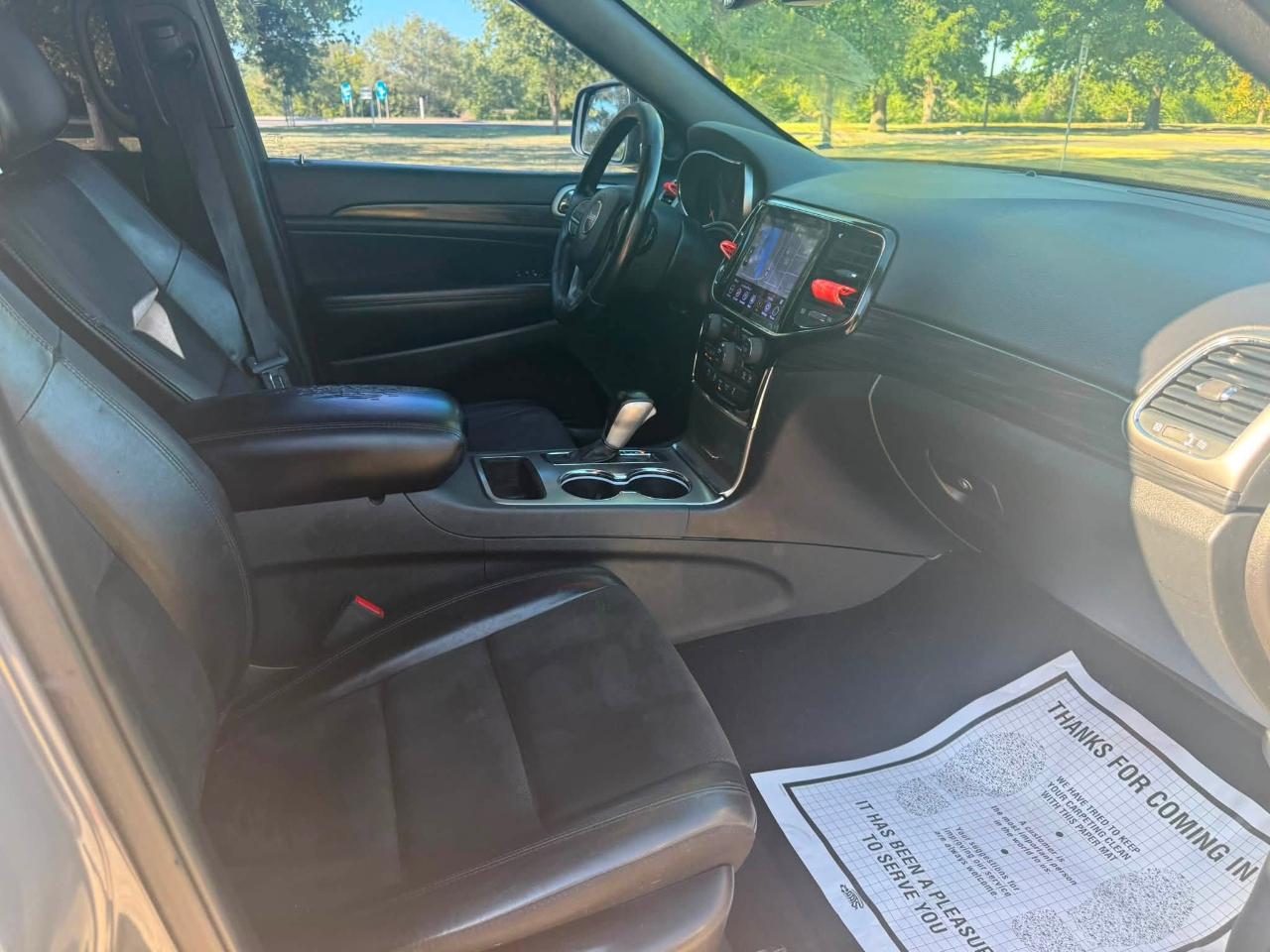 Jeep Grand Cherokee Laredo 2WD 2020