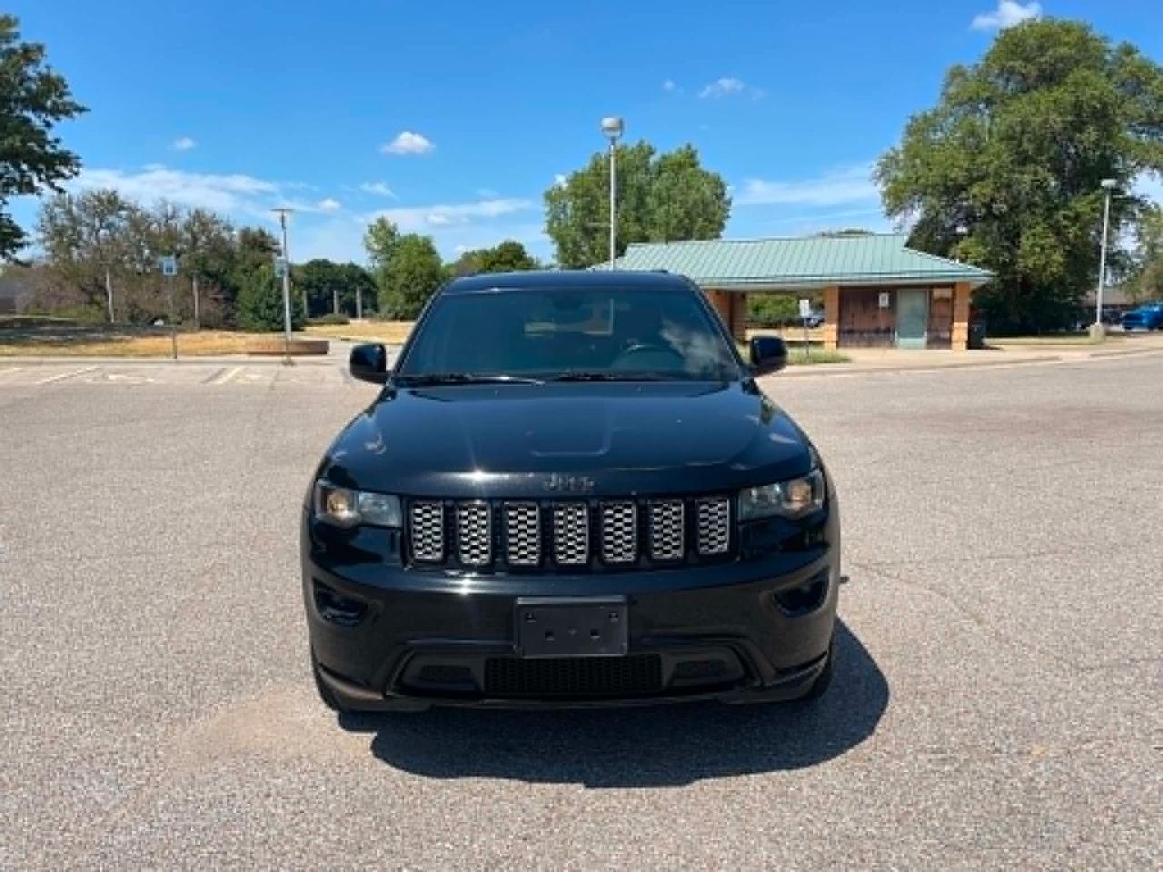 Jeep Grand Cherokee Laredo 2WD 2017