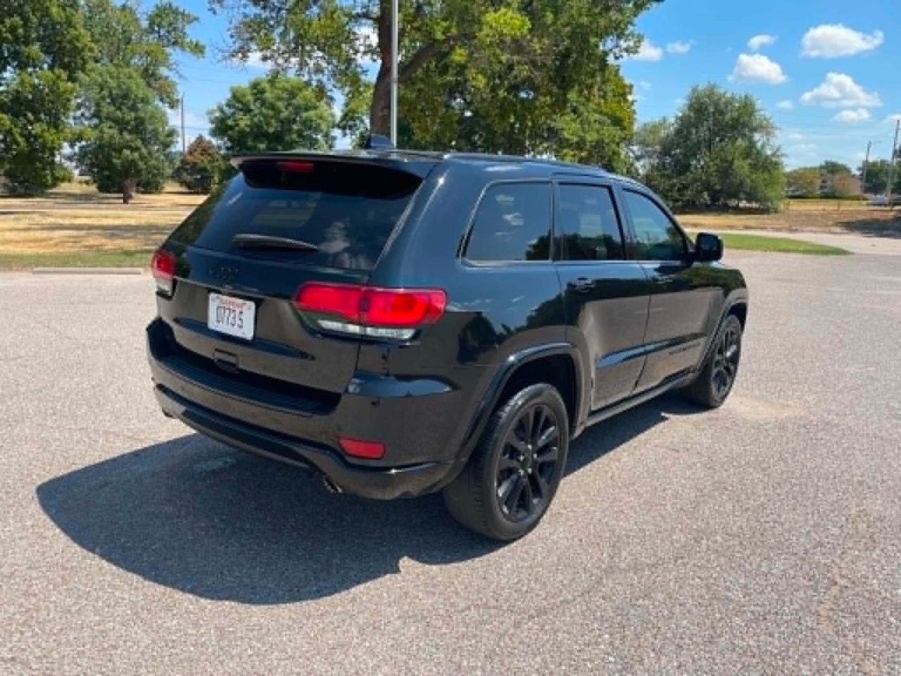 Jeep Grand Cherokee Laredo 2WD 2017