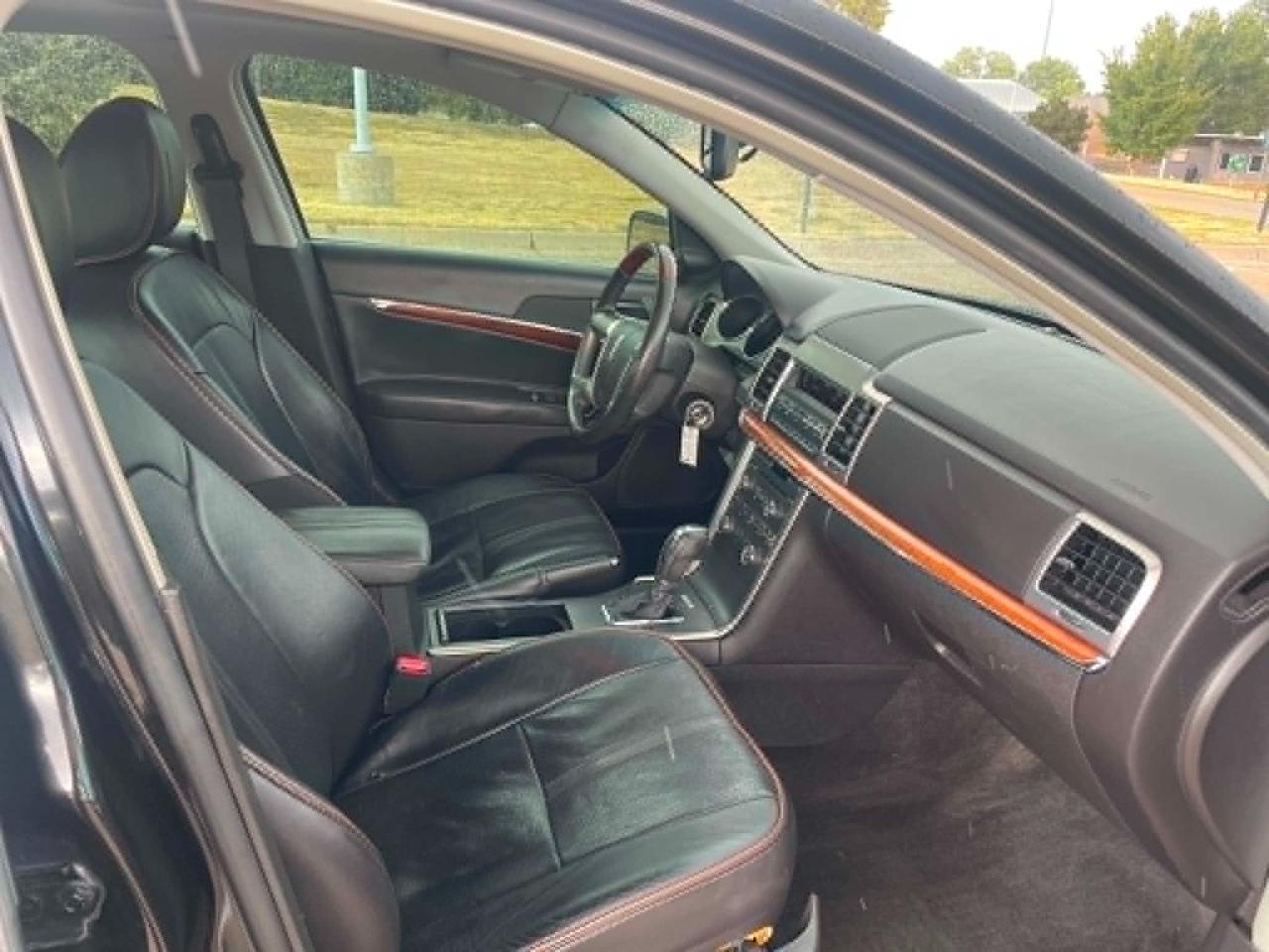 Lincoln MKZ FWD 2010