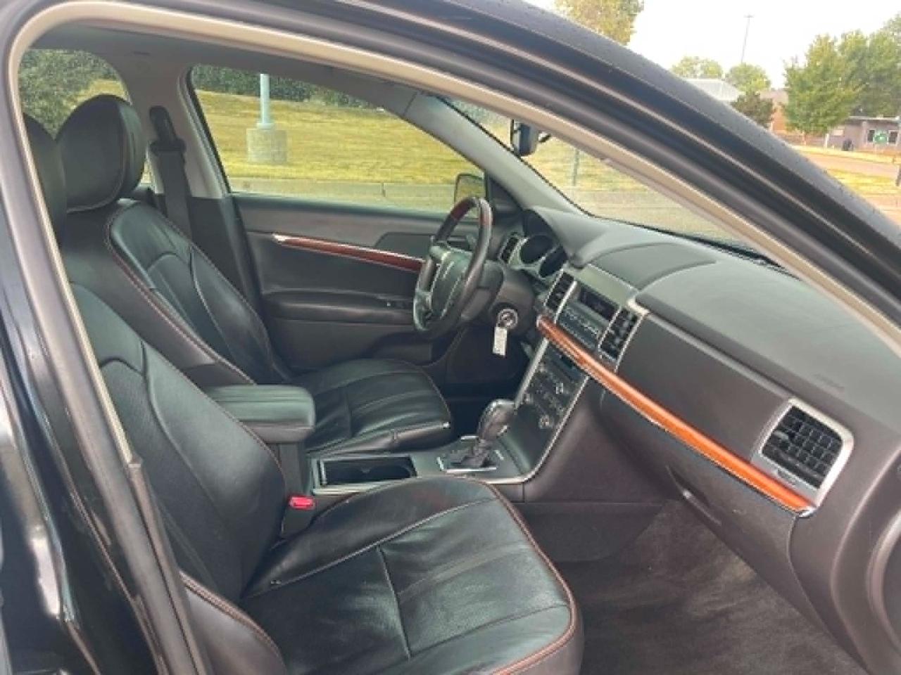 Lincoln MKZ FWD 2010