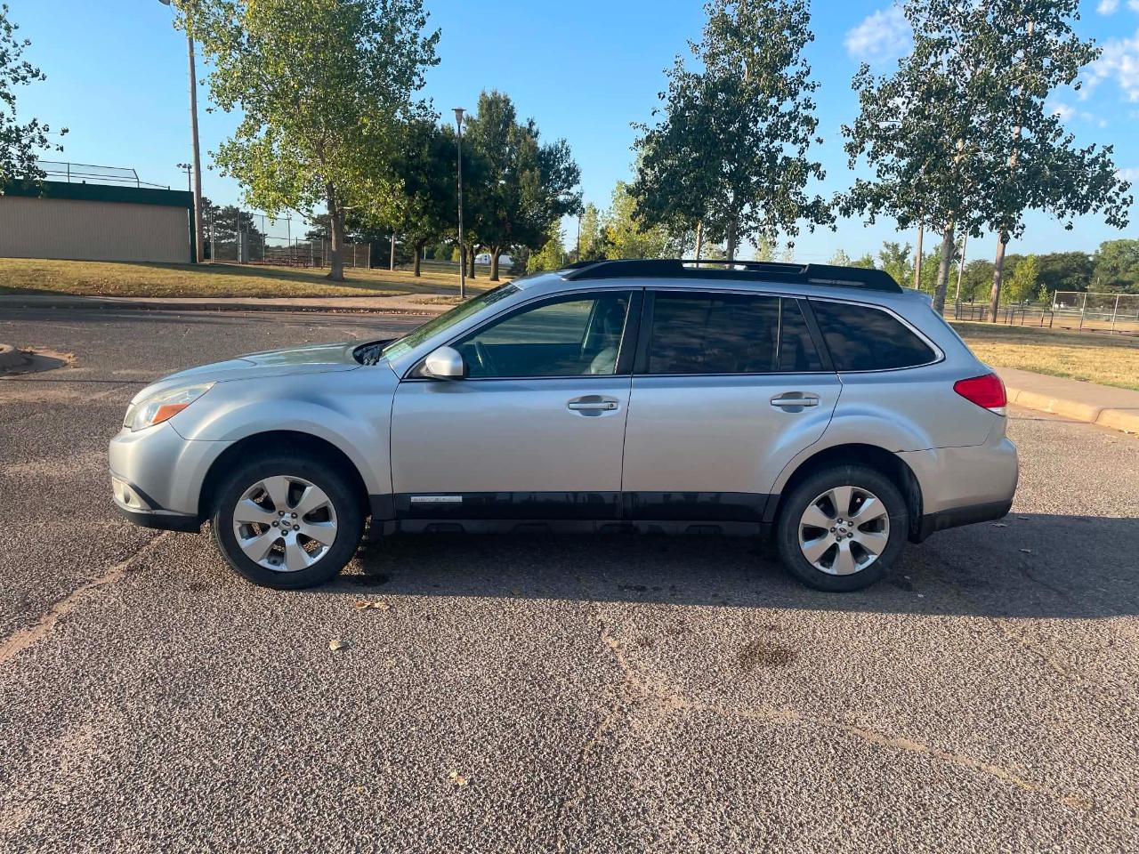Subaru Outback 2.5i Limited 2012