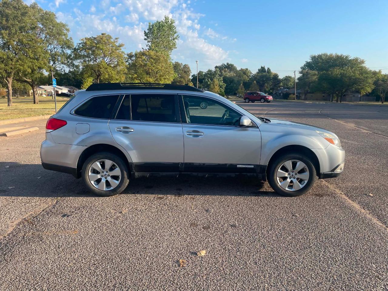 Subaru Outback 2.5i Limited 2012