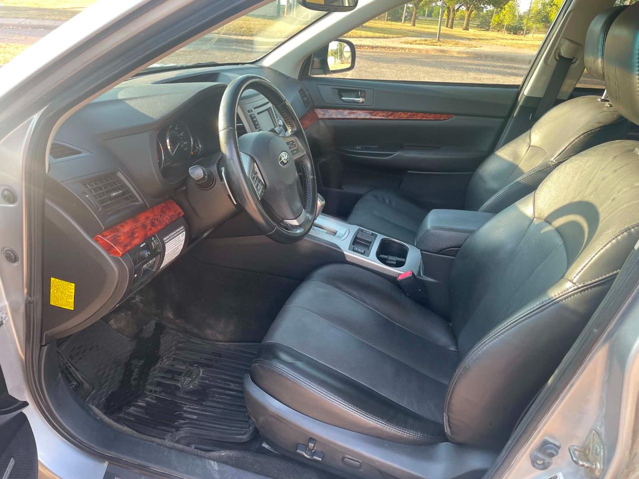 Subaru Outback 2.5i Limited 2012