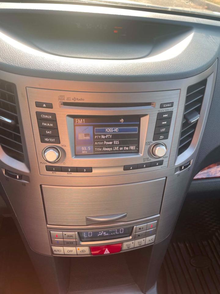 Subaru Outback 2.5i Limited 2012