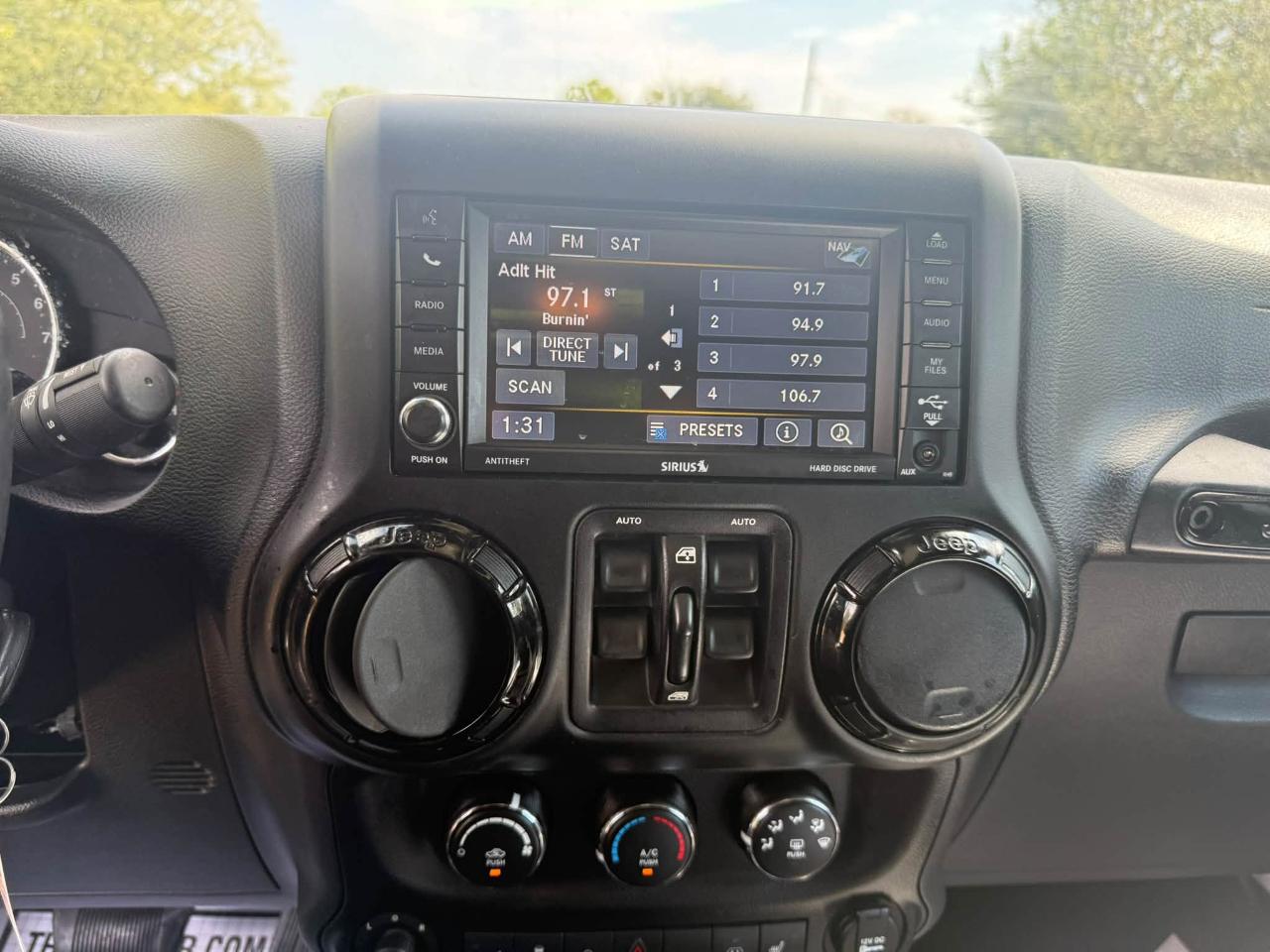 Jeep Wrangler Unlimited Sahara 4WD 2015