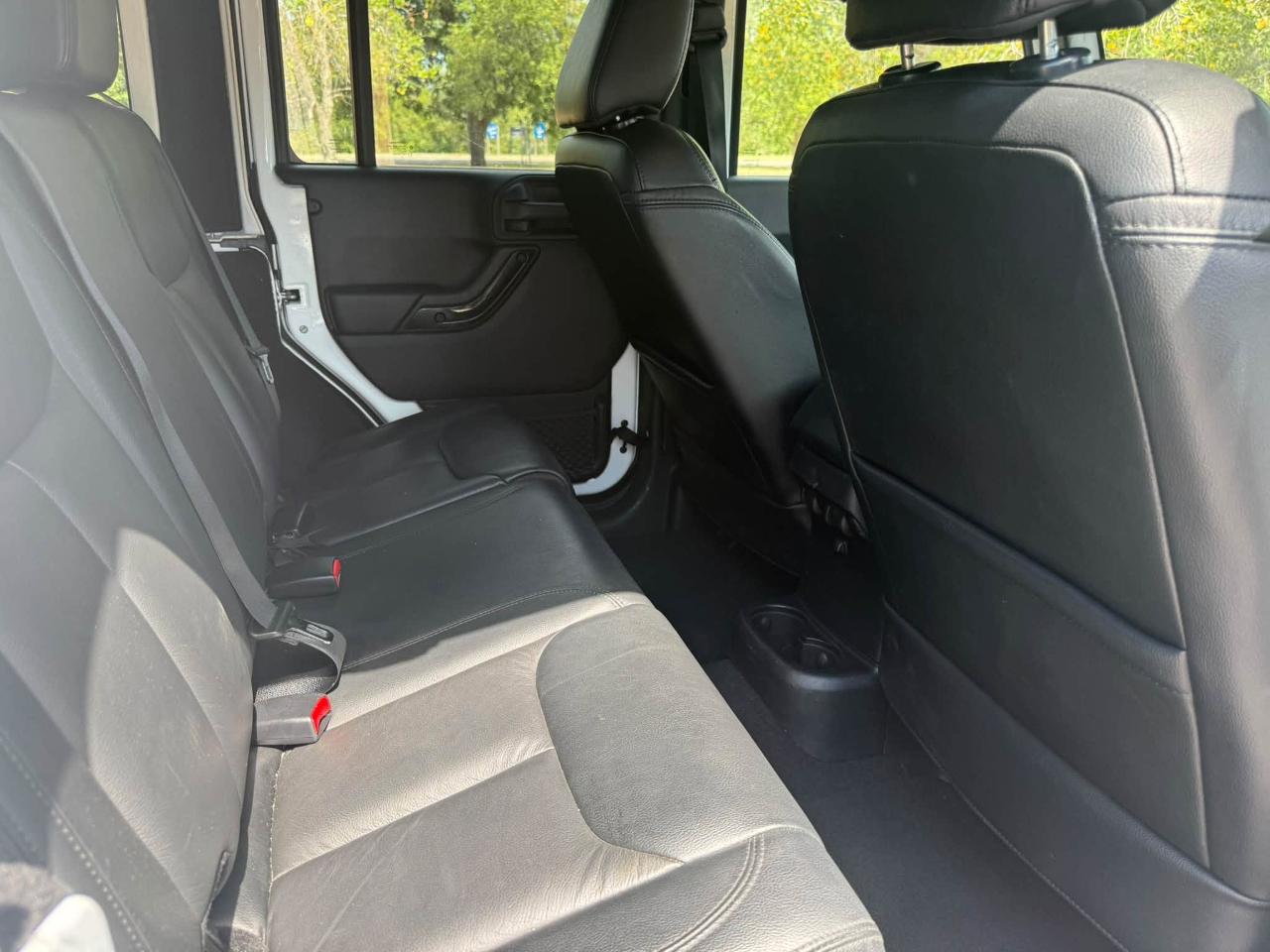 Jeep Wrangler Unlimited Sahara 4WD 2015