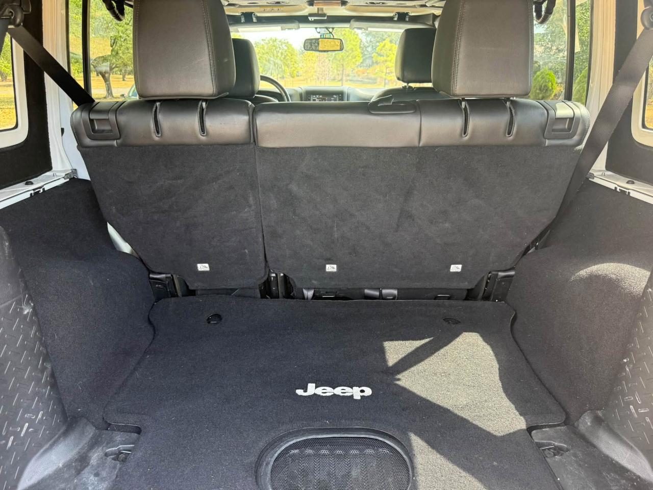 Jeep Wrangler Unlimited Sahara 4WD 2015