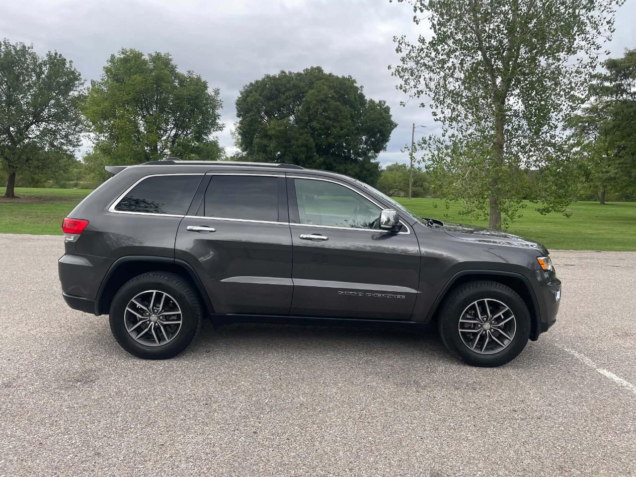 Jeep Grand Cherokee Limited 2WD 2018