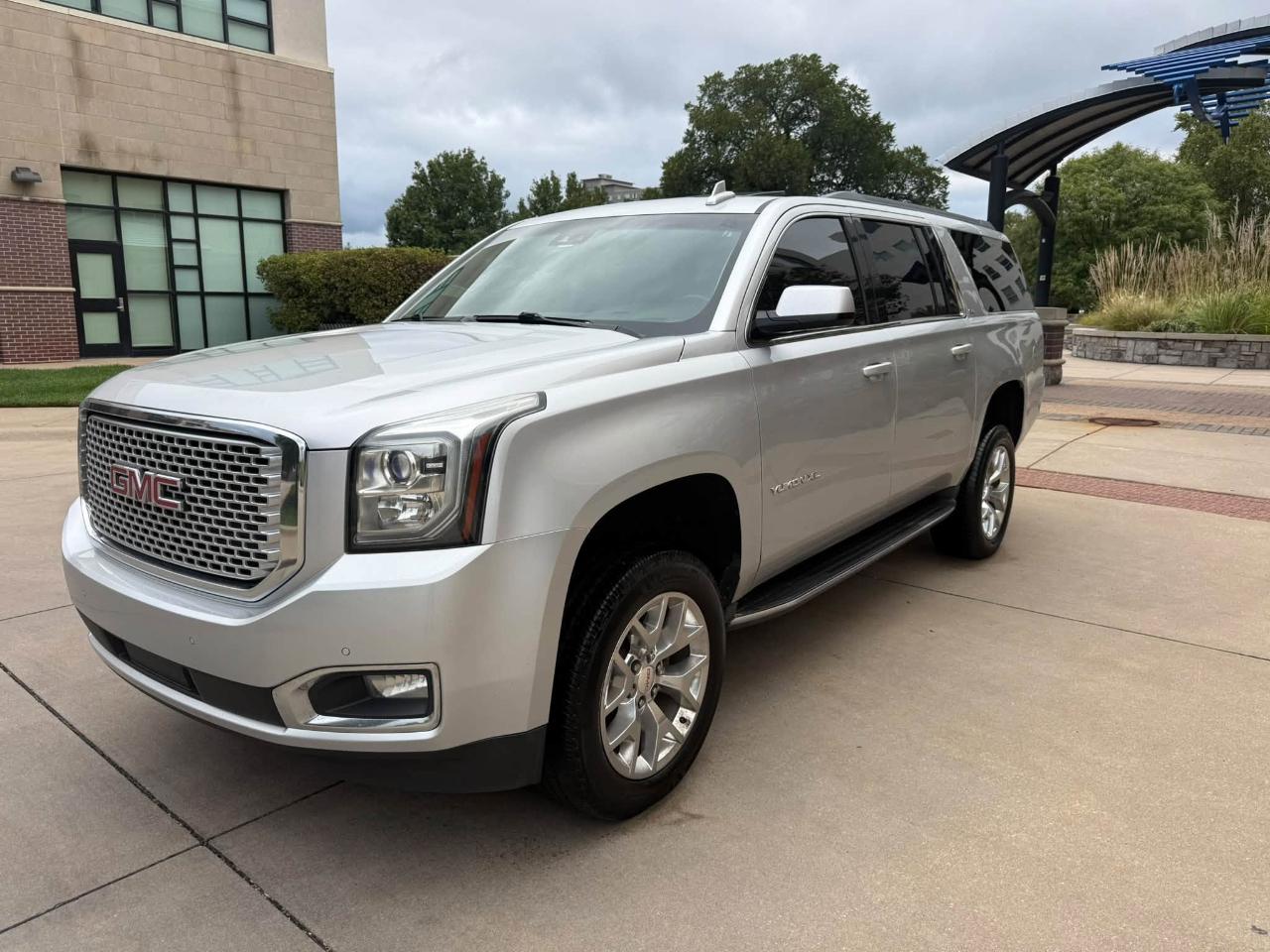 GMC Yukon XL SLT 4WD 2016
