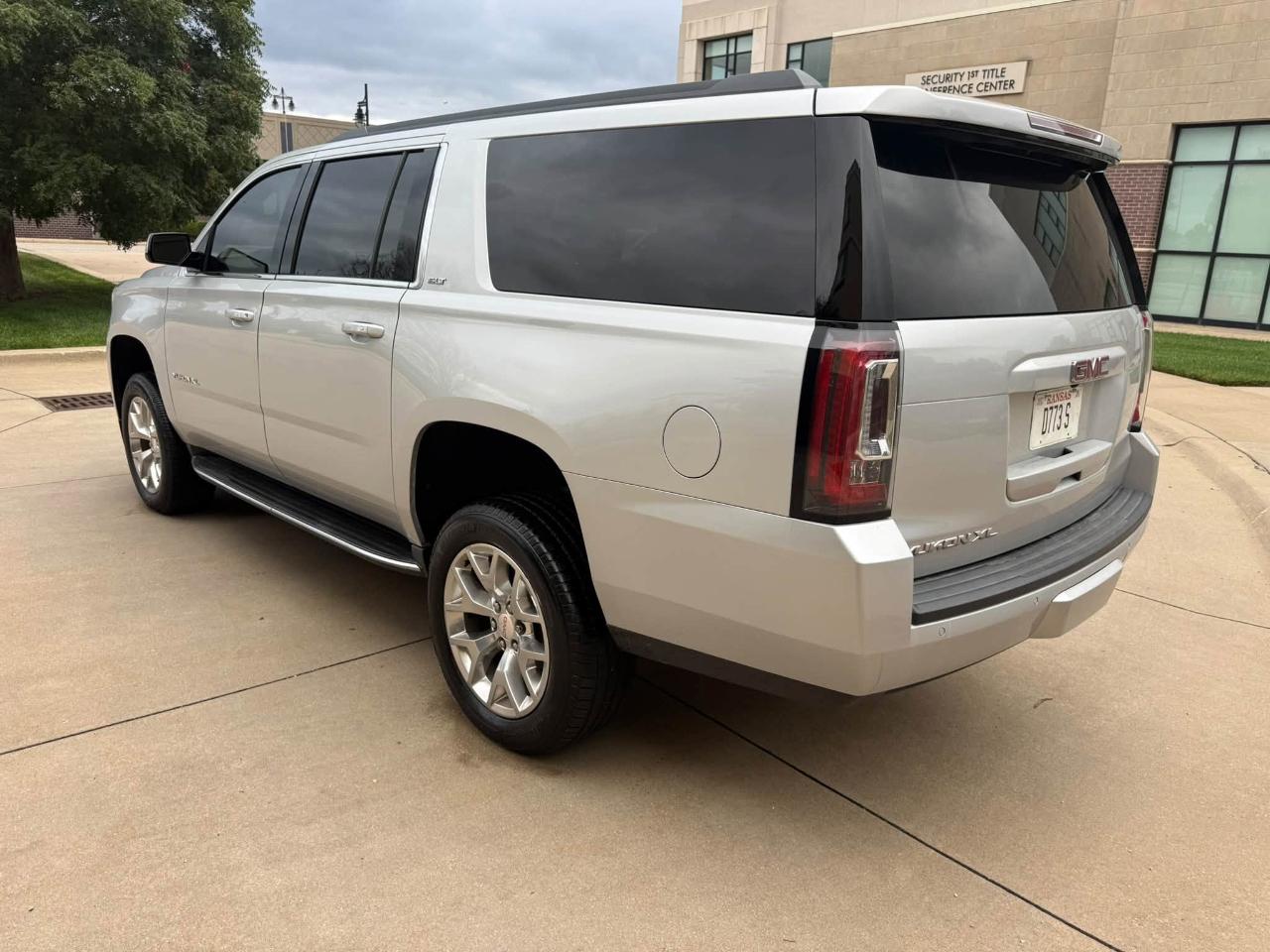 GMC Yukon XL SLT 4WD 2016