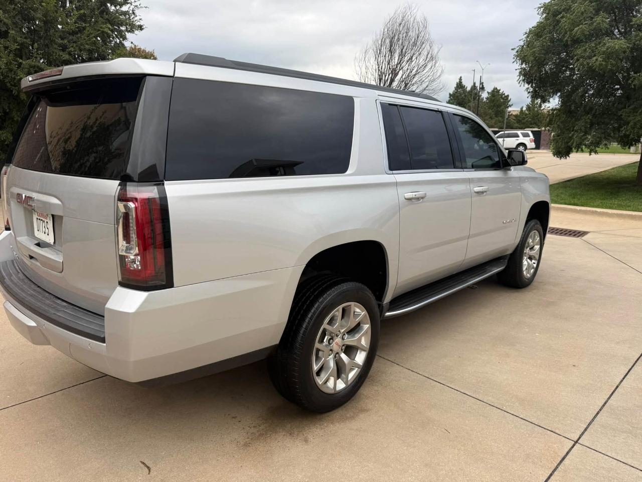 GMC Yukon XL SLT 4WD 2016