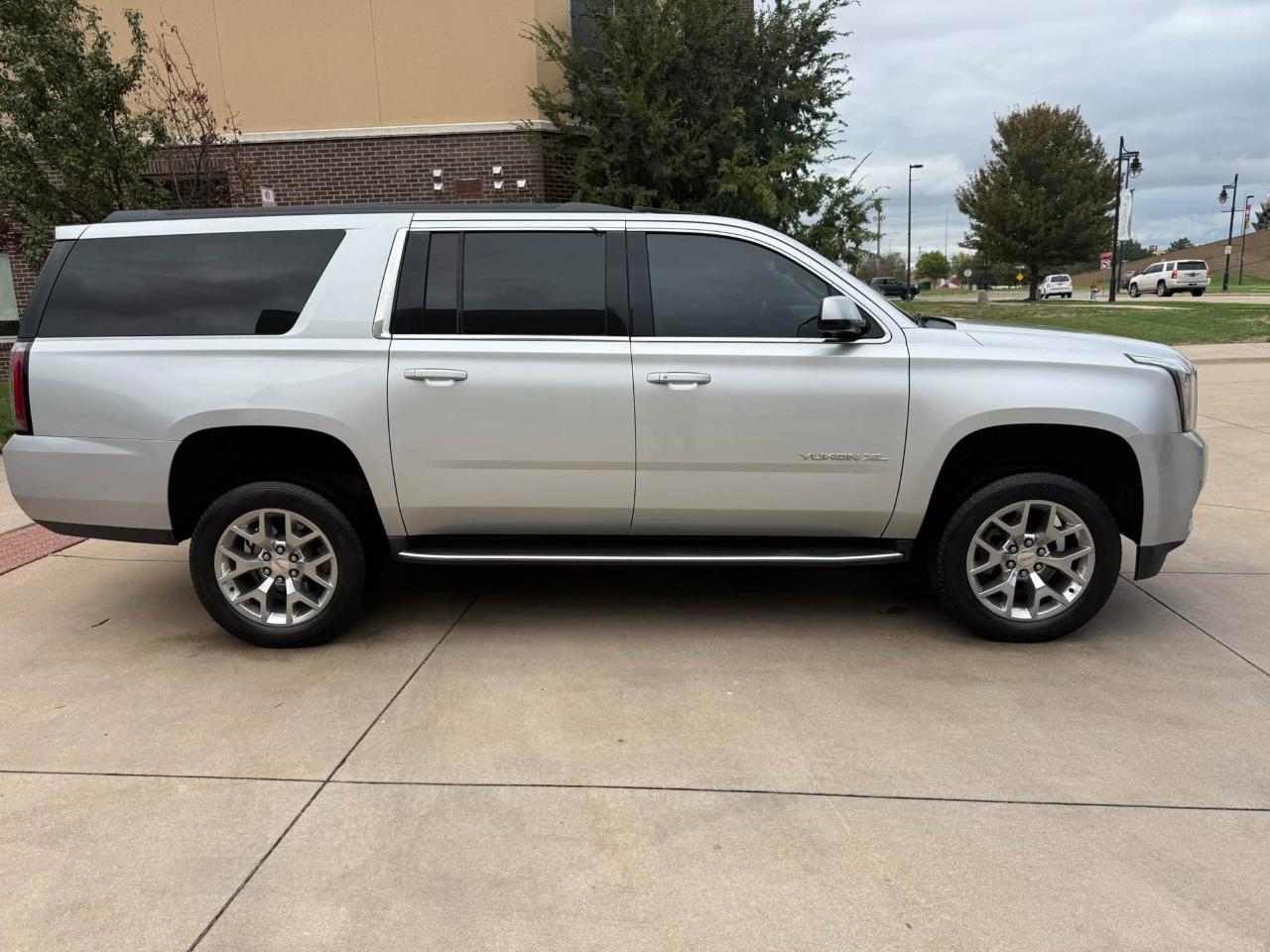 GMC Yukon XL SLT 4WD 2016