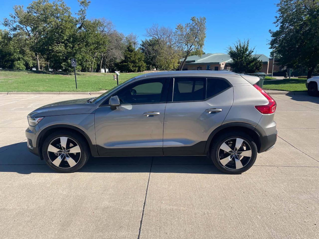 Volvo XC40 T5 Momentum AWD 2022