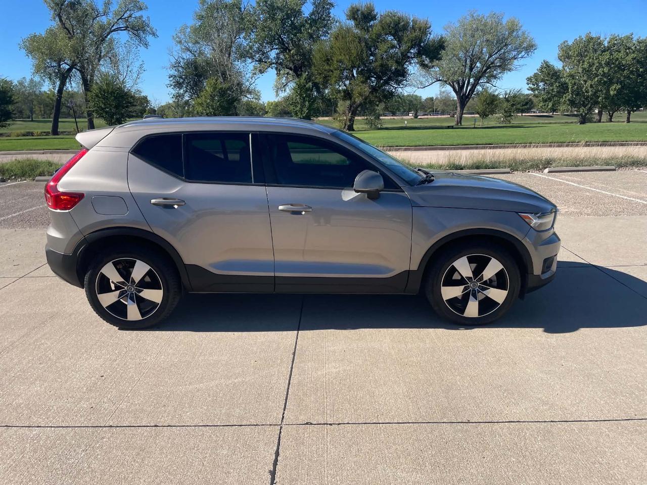 Volvo XC40 T5 Momentum AWD 2022