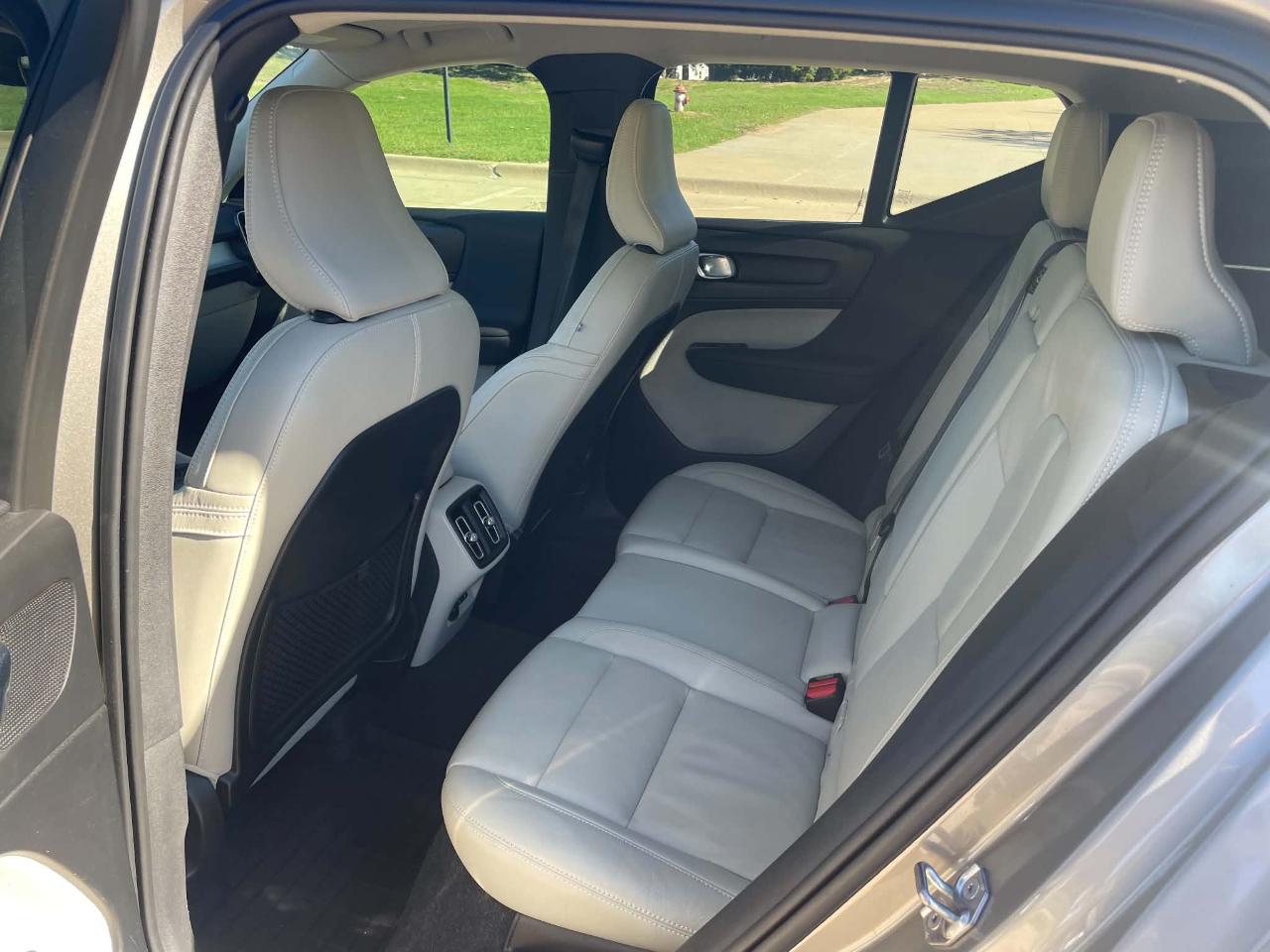 Volvo XC40 T5 Momentum AWD 2022