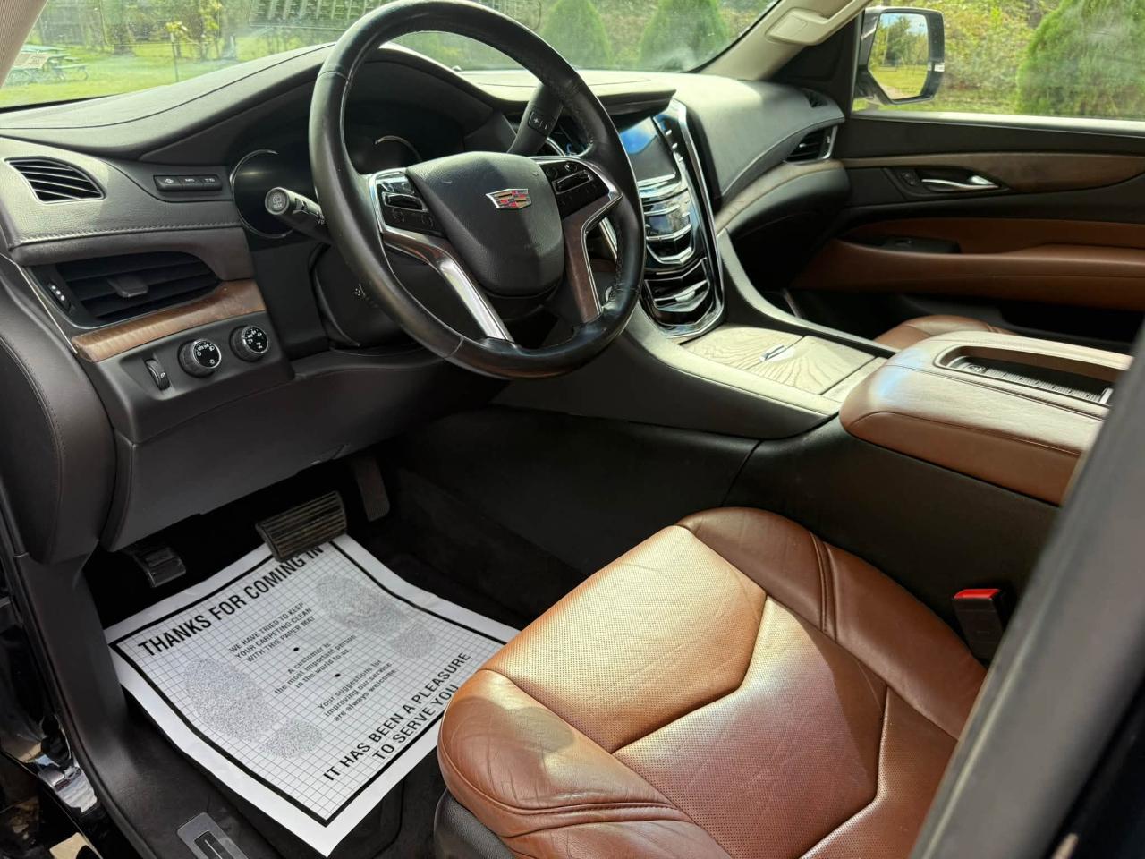 Cadillac Escalade ESV Luxury 4WD 2016