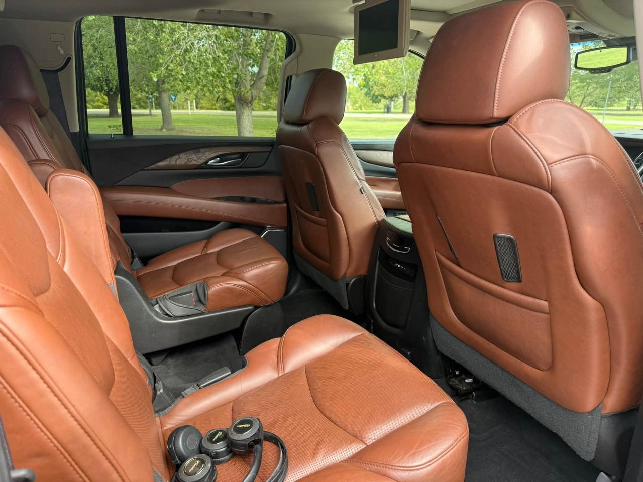 Cadillac Escalade ESV Luxury 4WD 2016
