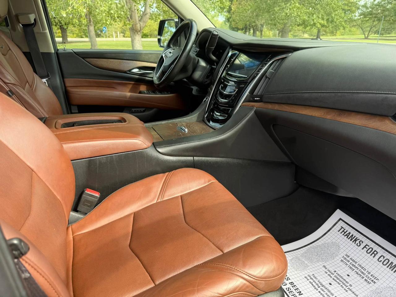 Cadillac Escalade ESV Luxury 4WD 2016