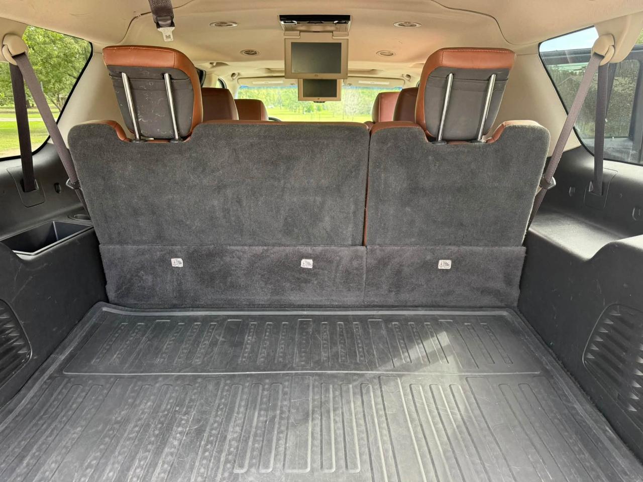 Cadillac Escalade ESV Luxury 4WD 2016