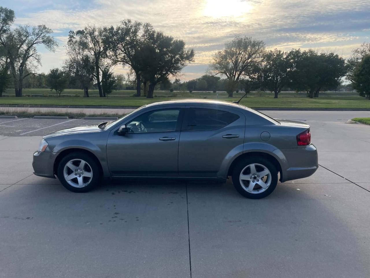 Dodge Avenger Base 2013