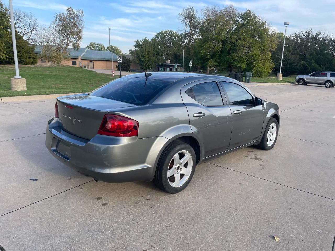 Dodge Avenger Base 2013