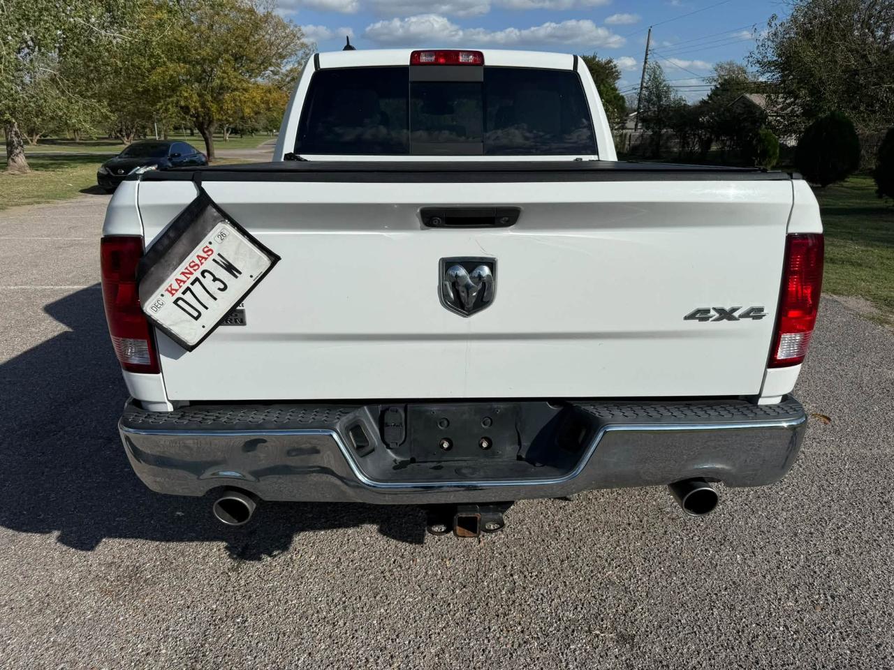 RAM 1500 SLT Crew Cab SWB 4WD 2015