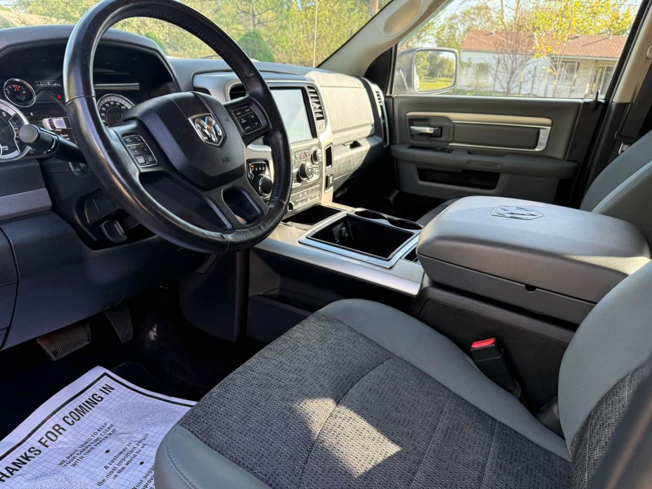 RAM 1500 SLT Crew Cab SWB 4WD 2015
