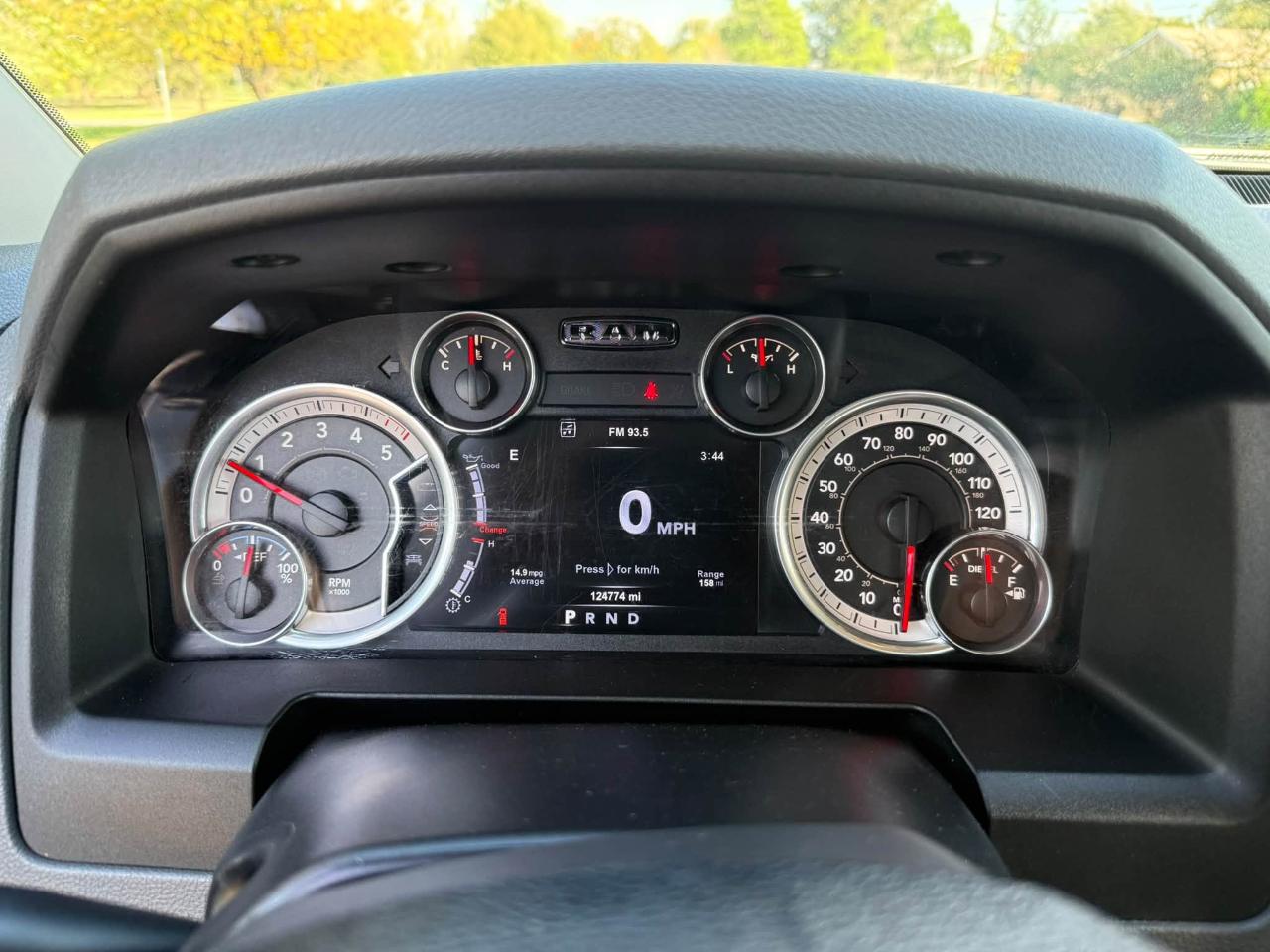 RAM 1500 SLT Crew Cab SWB 4WD 2015