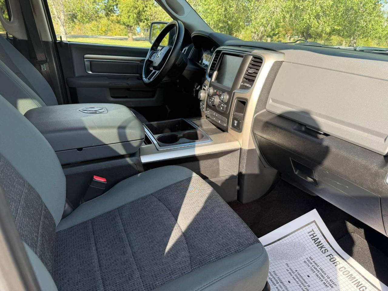 RAM 1500 SLT Crew Cab SWB 4WD 2015