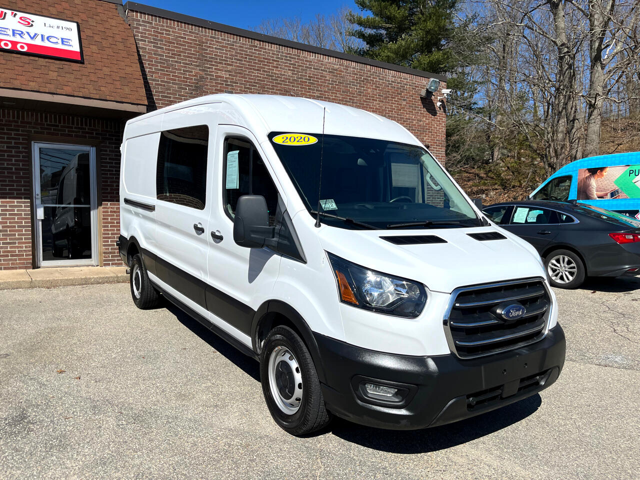 2020 Ford Transit 250 Van Med. Roof w/Sliding Pass. 130-in. WB