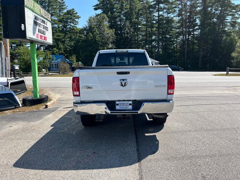 RAM 1500 SLT Quad Cab 4WD 2015