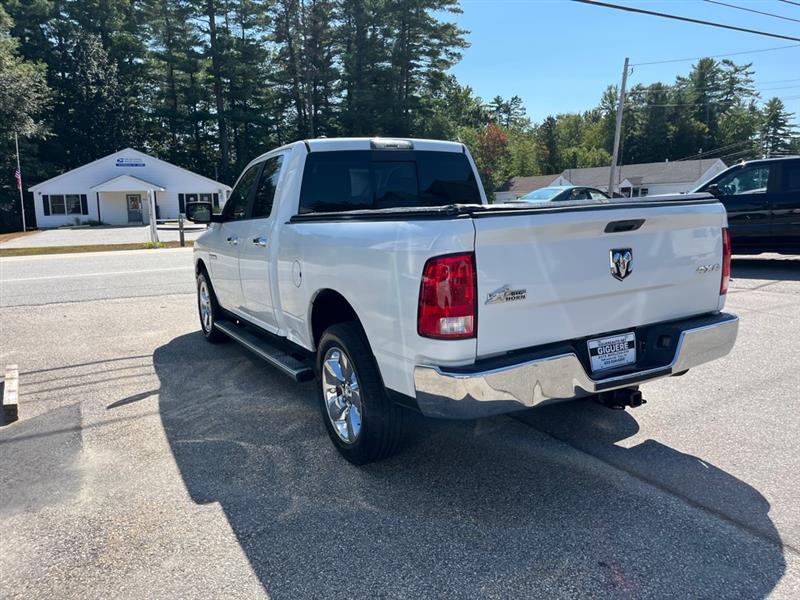 RAM 1500 SLT Quad Cab 4WD 2015