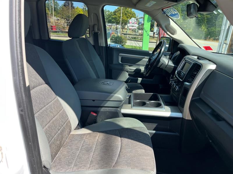 RAM 1500 SLT Quad Cab 4WD 2015