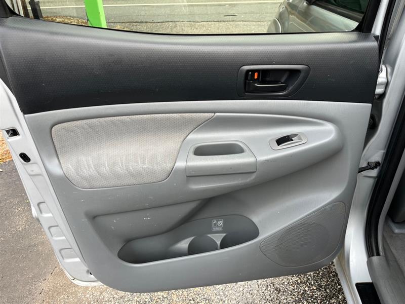 Toyota Tacoma Double Cab V6 Manual 4WD 2005