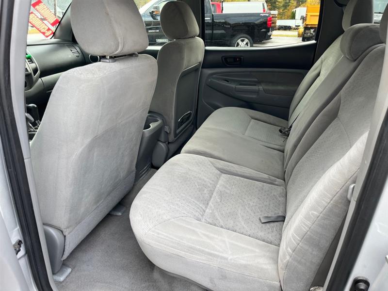 Toyota Tacoma Double Cab V6 Manual 4WD 2005