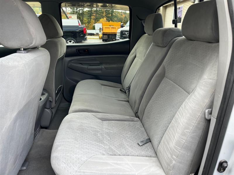 Toyota Tacoma Double Cab V6 Manual 4WD 2005