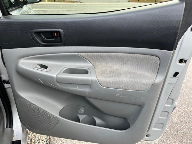 Toyota Tacoma Double Cab V6 Manual 4WD 2005