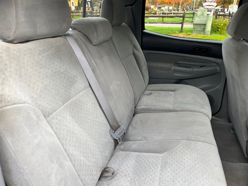 Toyota Tacoma Double Cab V6 Manual 4WD 2005