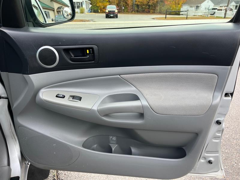 Toyota Tacoma Double Cab V6 Manual 4WD 2005