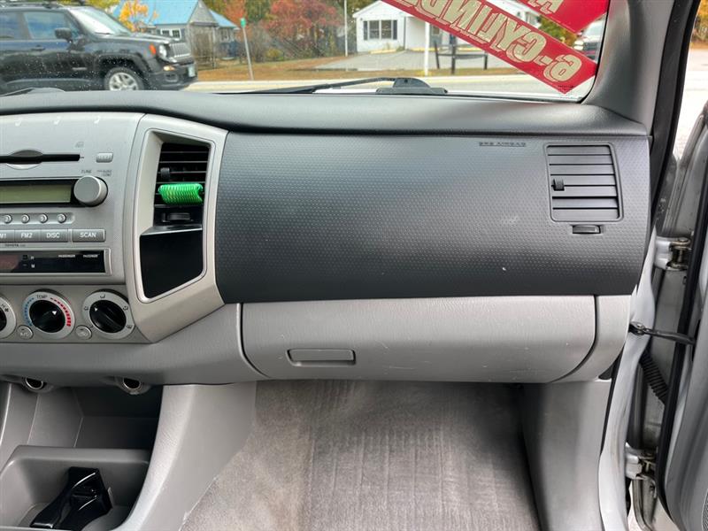 Toyota Tacoma Double Cab V6 Manual 4WD 2005