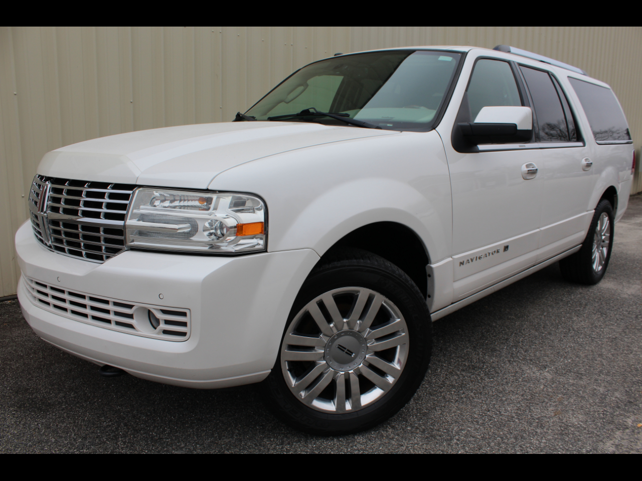 2014 Lincoln Navigator L 2WD