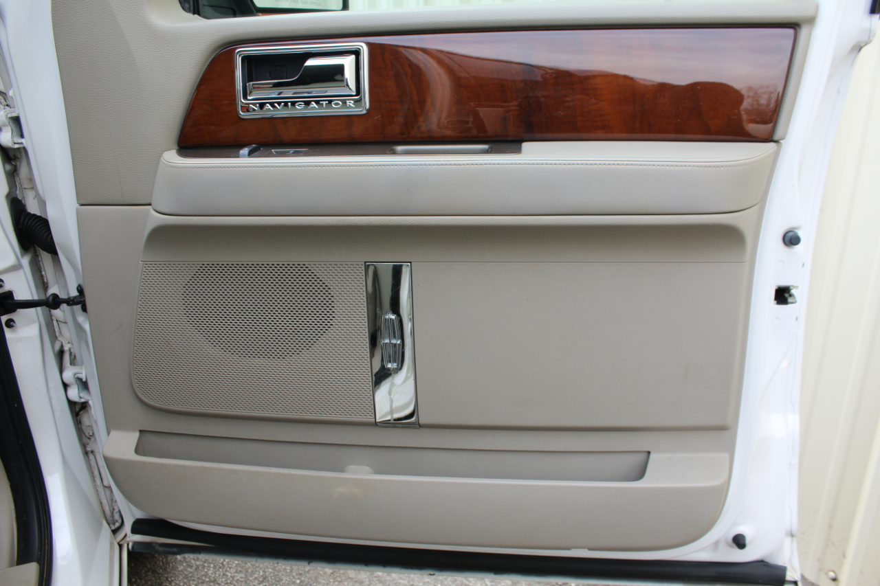 Lincoln Navigator L 2WD 2014