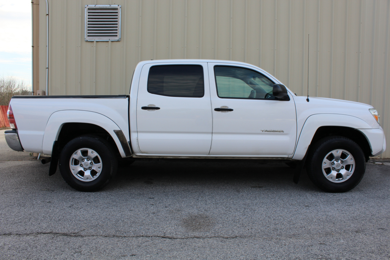 Toyota Tacoma PreRunner Double Cab I4 4AT 2WD 2015