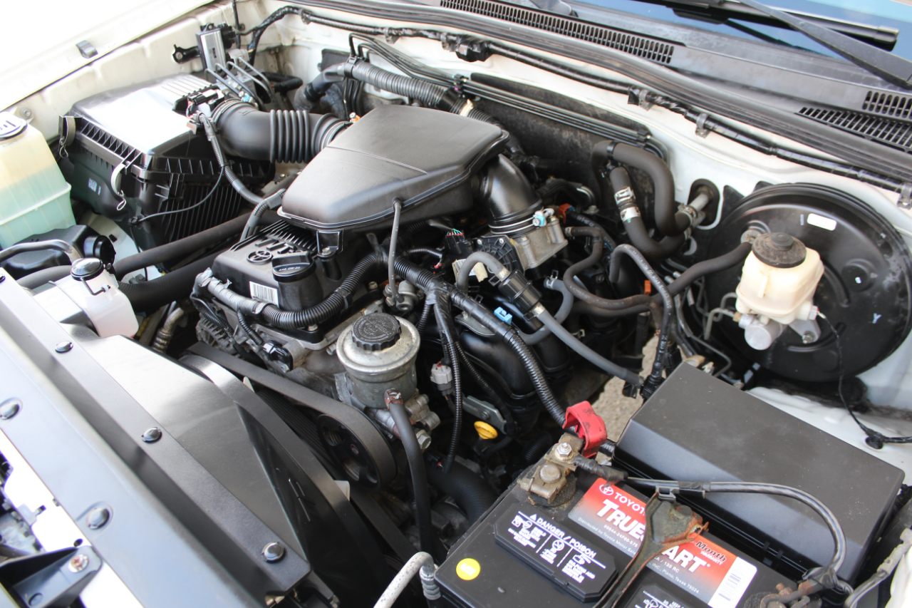 Toyota Tacoma PreRunner Double Cab I4 4AT 2WD 2015