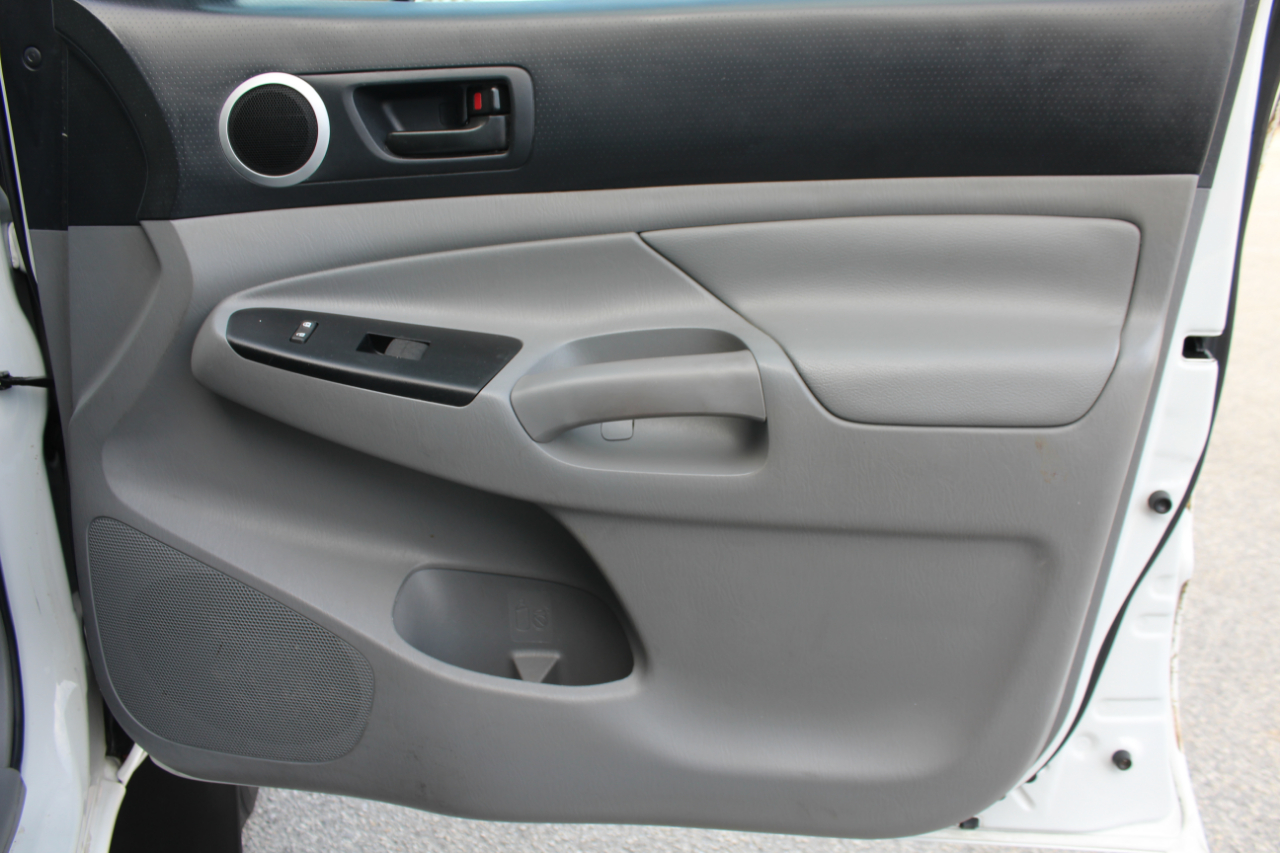 Toyota Tacoma PreRunner Double Cab I4 4AT 2WD 2015