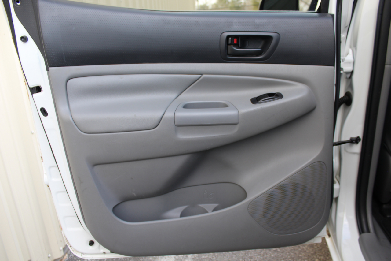 Toyota Tacoma PreRunner Double Cab I4 4AT 2WD 2015