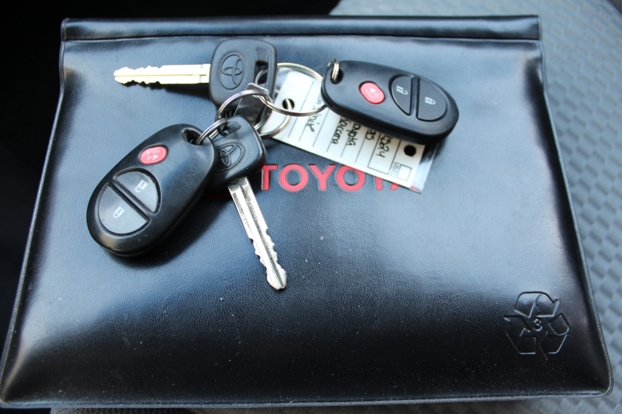 Toyota Tacoma PreRunner Double Cab I4 4AT 2WD 2015