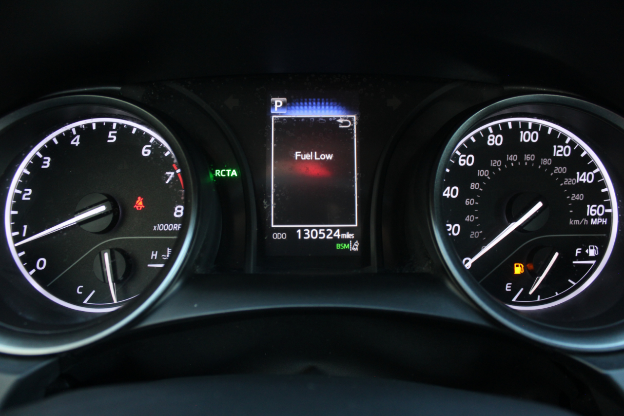 Toyota Camry SE 2021