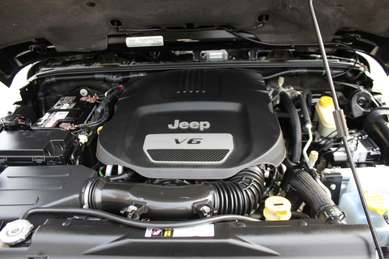 Jeep Wrangler Unlimited Sahara 4WD 2016